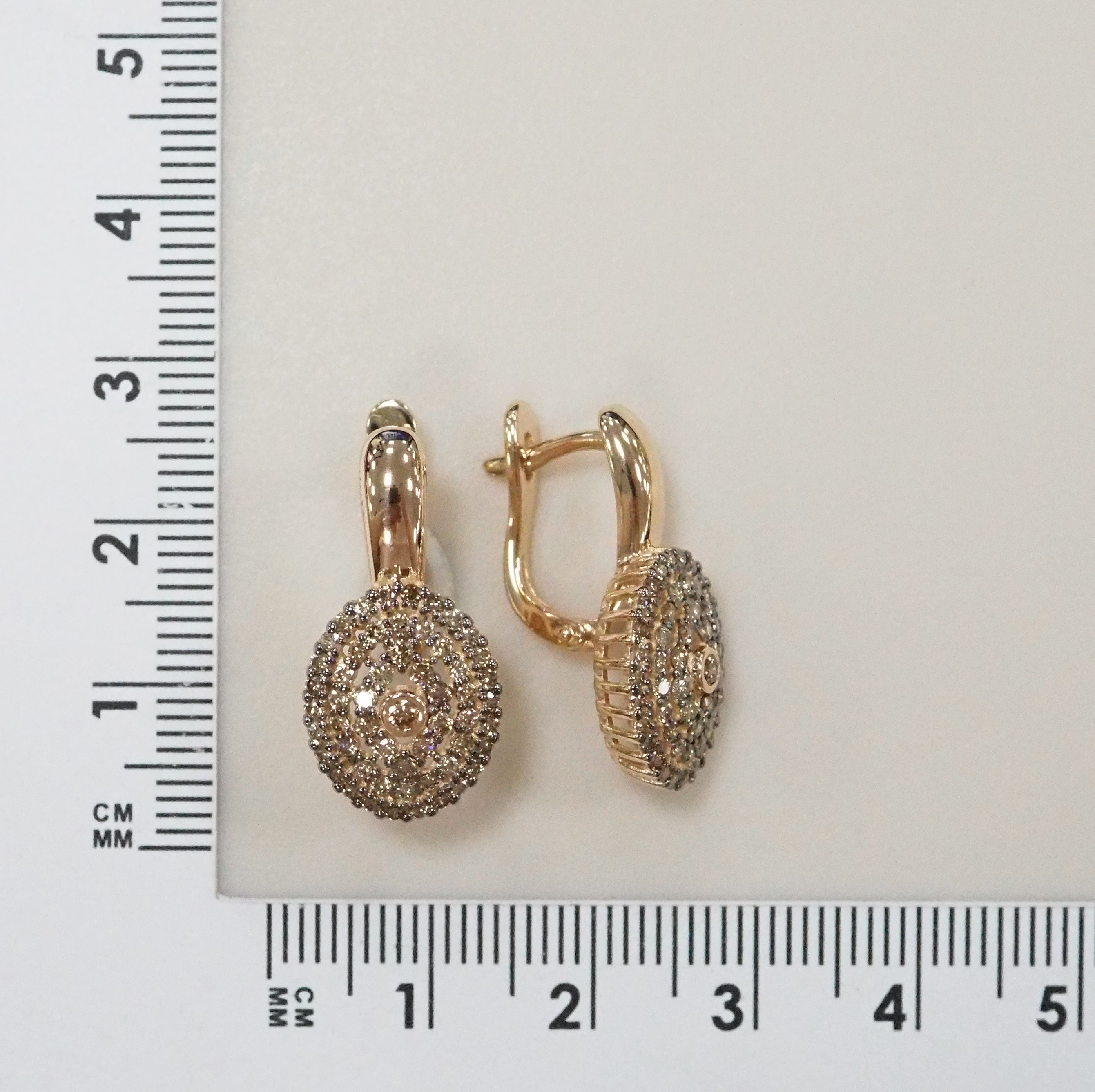 Серьги из золота с коньячными бриллиантами